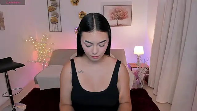 Emma Moretti1 online show from May 2026 01:51:01 PM