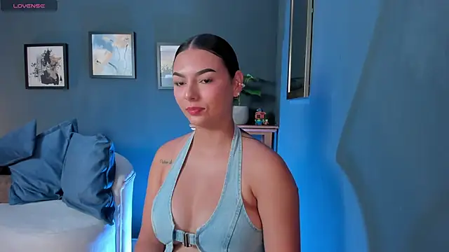 Emma Moretti1 online show from May 2026 01:23:01 PM