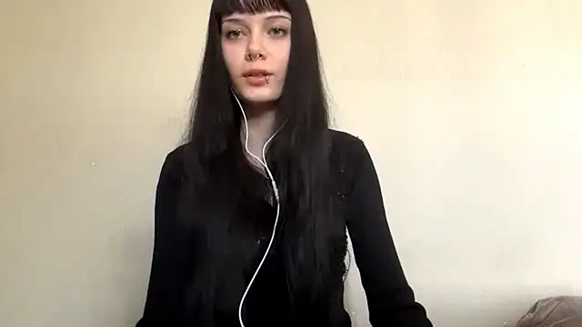 CharmaineElles online show from May 2026 01:41:01 PM