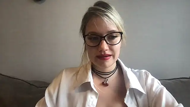 Precious Eva online show from May 2026 06:15:02 AM