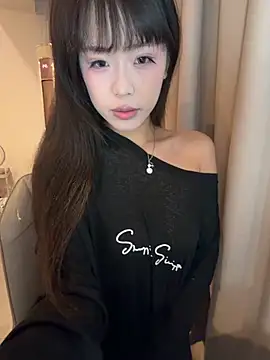 Snapshot of yixi_52 chatting on May 2026 11:13:02 AM yixi 52 online show from May 2026 11:13:02 AM