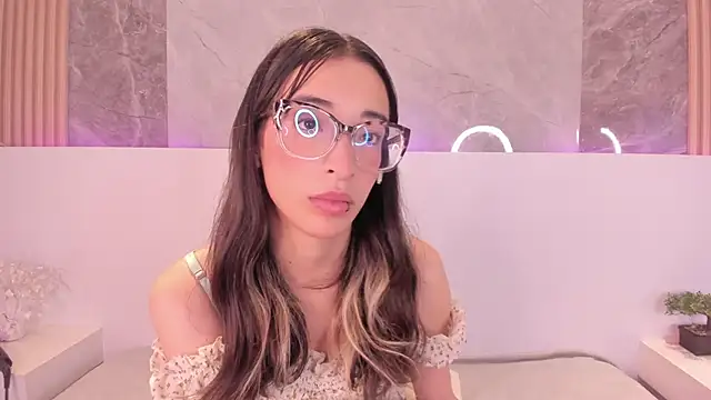 EmiliaBell  online show from June 2026 01:06:02 PM