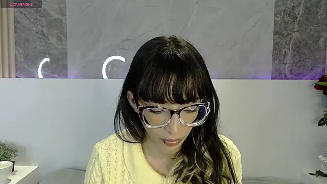 EmiliaBell  online show from June 2026 12:28:01 PM