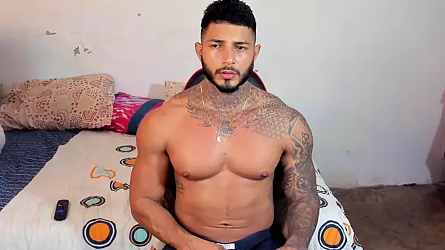 Snapshot of JackMclain chatting on July 2026 04:18:02 PM JackMclain online show from July 2026 04:18:02 PM