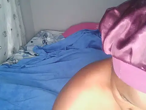 Snapshot of JuicyHoney_01 chatting on June 2026 05:14:01 PM JuicyHoney 01 online show from June 2026 05:14:01 PM