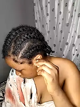 Snapshot of JuicyHoney_01 chatting on June 2026 05:13:01 AM JuicyHoney 01 online show from June 2026 05:13:01 AM