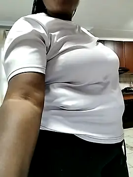 Snapshot of JuicyHoney_01 chatting on August 2026 03:40:02 PM JuicyHoney 01 online show from August 2026 03:40:02 PM