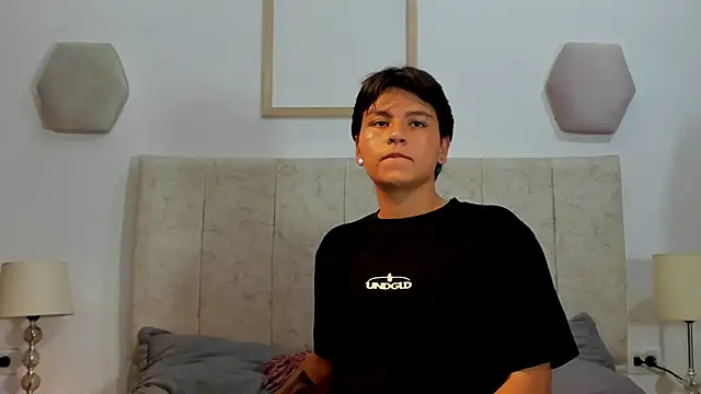 Snapshot of _maximo_1 chatting on May 2026 06:55:02 PM maximo 1 online show from May 2026 06:55:02 PM