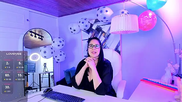 Snapshot of Bella_milff_ chatting on June 2026 07:30:02 PM Bella milff online show from June 2026 07:30:02 PM