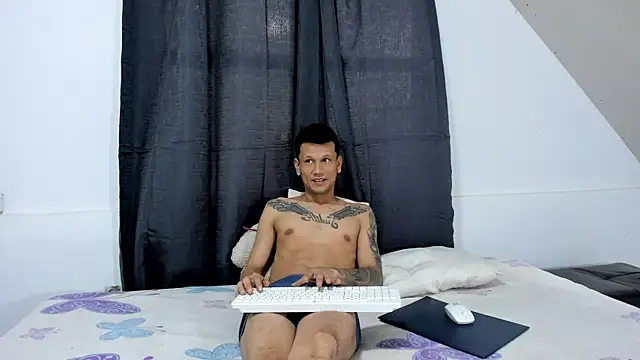 Snapshot of HannaSexMatheuw chatting on July 2026 03:01:02 PM HannaSexMatheuw online show from July 2026 03:01:02 PM