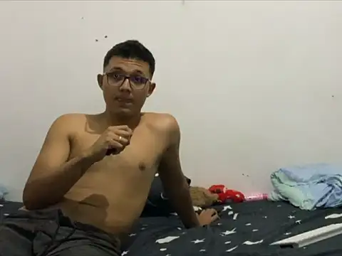 chriistof02 online show from May 2026 12:38:02 AM