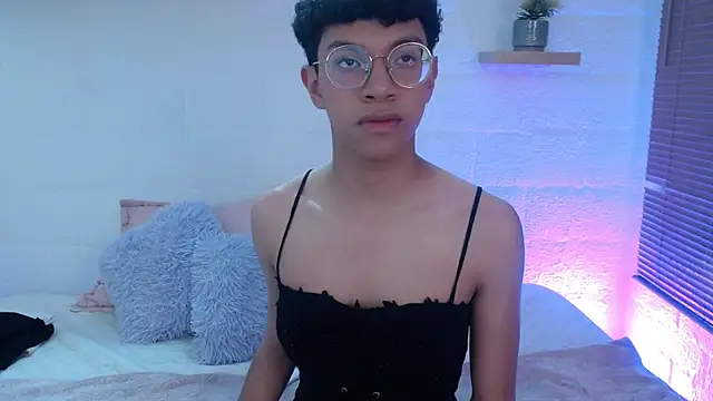 Ateneaa jo online show from May 2026 01:18:02 PM