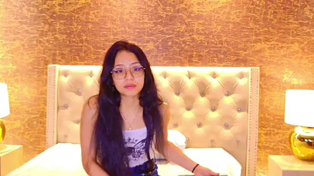 Kiara layla online show from June 2026 10:13:02 AM