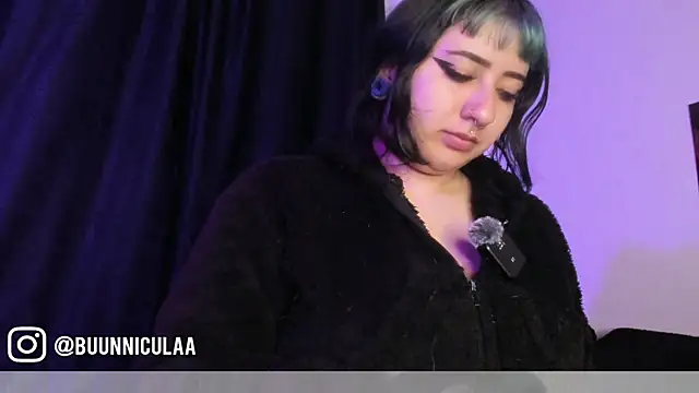 LarissaHell online show from June 2026 10:15:02 PM