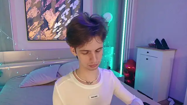 Bimbo boy  online show from May 2026 03:18:01 PM