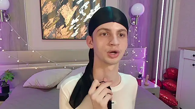 Bimbo boy  online show from May 2026 01:49:02 PM
