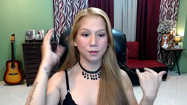 Snapshot of dreamgirlHILARY chatting on October 2025 12:09:01 AM dreamgirlHILARY online show from October 2025 12:09:01 AM