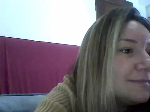 Snapshot of AllisonLove2 chatting on June 2026 03:03:02 AM AllisonLove2 online show from June 2026 03:03:02 AM