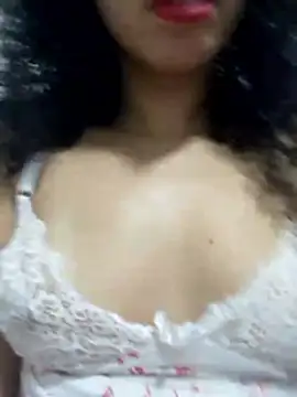 venuseyes25 online show from June 2026 10:51:02 PM