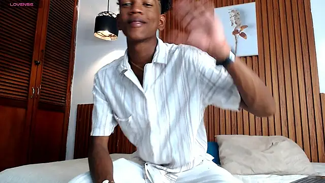Afrowayuu online show from May 2026 05:51:01 PM