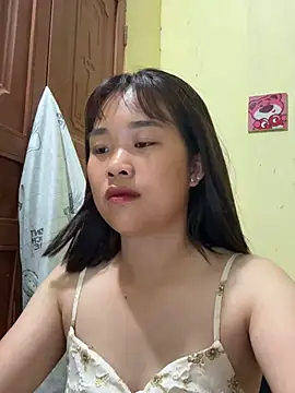 Lili 019 online show from May 2026 02:56:01 PM