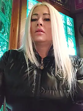 MILFBARBY online show from December 2025 08:08:01 AM