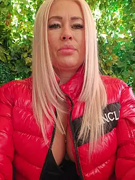 MILFBARBY online show from November 2025 08:18:01 AM