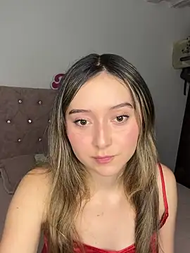 Sarisloves online show from May 2026 12:59:01 AM