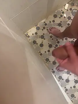 Snapshot of GildedSnowfall chatting on June 2026 04:46:01 AM GildedSnowfall online show from June 2026 04:46:01 AM