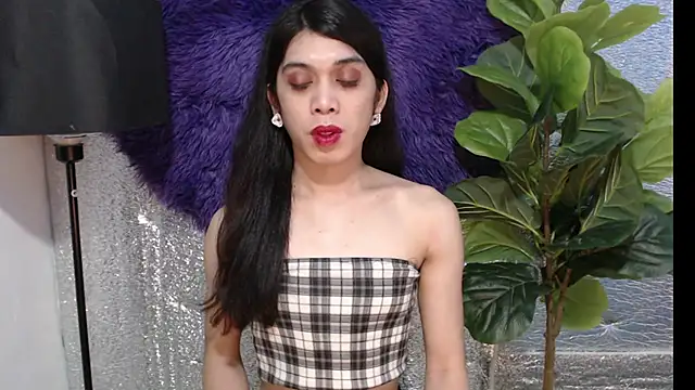 RoseAmarie online show from May 2026 12:33:01 PM