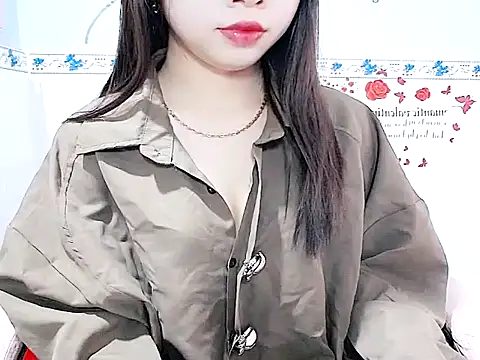 Snapshot of Emilysexy_cut chatting on May 2026 04:32:02 AM Emilysexy cut online show from May 2026 04:32:02 AM
