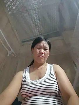 Snapshot of Orio_sexyy chatting on May 2026 06:35:01 PM Orio sexyy online show from May 2026 06:35:01 PM