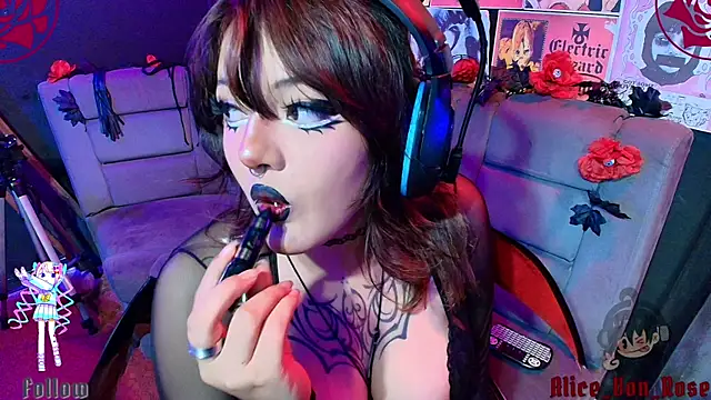 Alice von rose online show from June 2026 05:24:01 AM