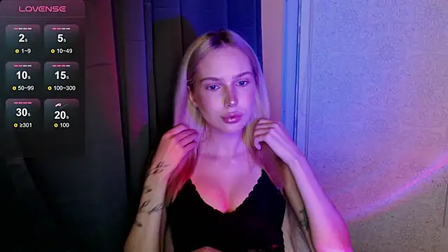 MichelleVelour online show from May 2026 04:03:02 PM