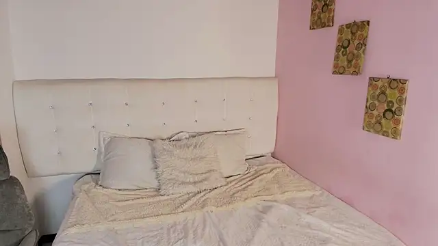 emilly duque online show from July 2026 03:35:02 AM
