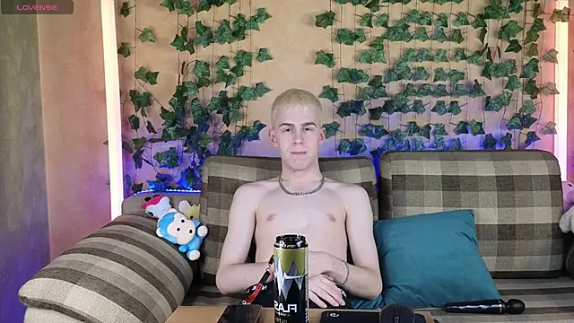 Tommy CrashXXX online show from June 2026 06:40:02 AM