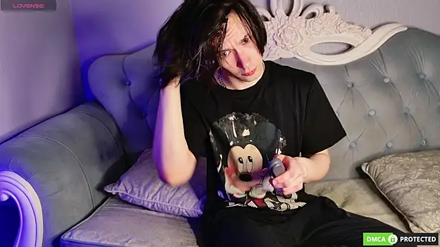 CalvinChapman online show from May 2026 07:34:01 PM