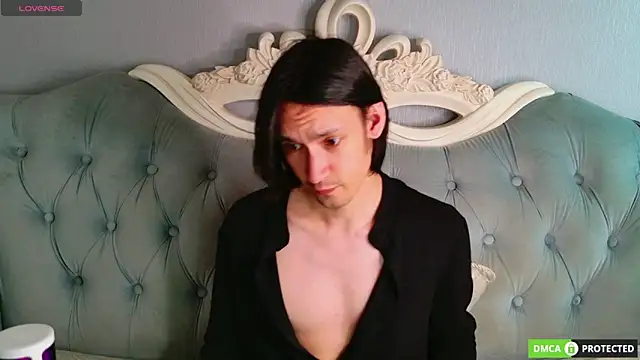 CalvinChapman online show from June 2026 07:03:02 AM