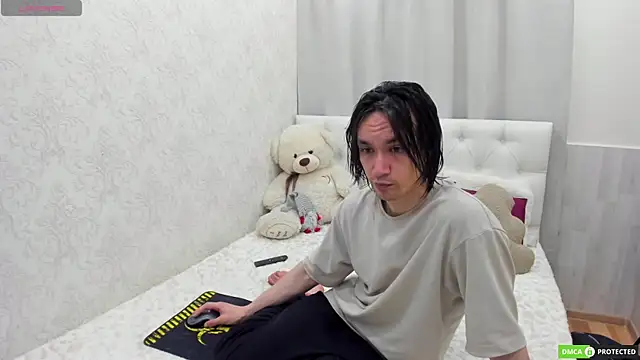 CalvinChapman online show from July 2026 02:56:02 AM