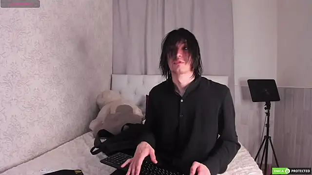 CalvinChapman online show from July 2026 03:13:01 AM