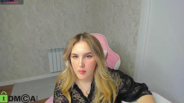 Snapshot of Stacey_Dawson chatting on May 2026 09:06:01 AM Stacey Dawson online show from May 2026 09:06:01 AM