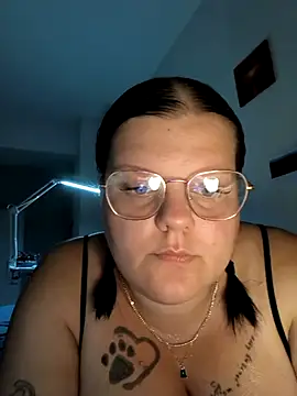 BadMommyyyyy online show from May 2026 11:06:01 AM