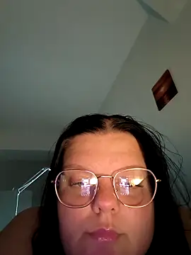 BadMommyyyyy online show from May 2026 01:36:01 PM