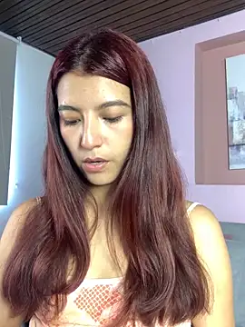 EveRave Pink online show from May 2026 05:30:01 PM