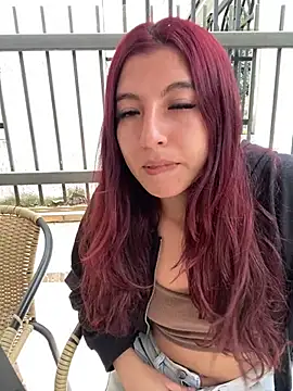 Snapshot of EveRave_Pink chatting on June 2026 05:39:02 PM EveRave Pink online show from June 2026 05:39:02 PM