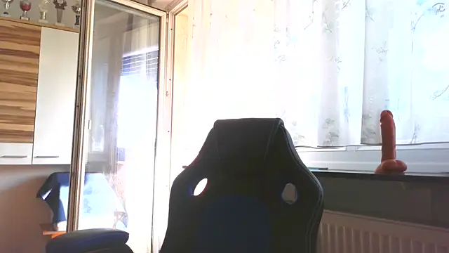 ginamilton online show from May 2026 04:21:01 PM