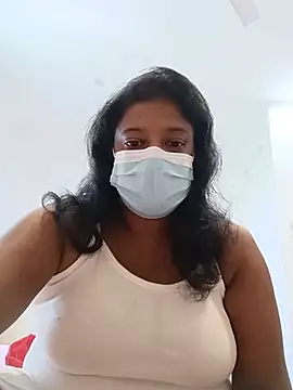Xbees CT online show from June 2026 04:14:02 AM