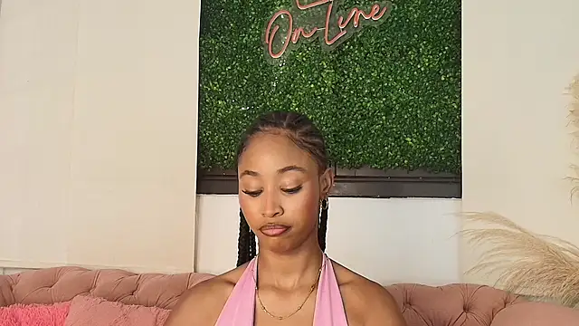 Snapshot of zhara_smith chatting on July 2026 01:30:02 PM zhara smith online show from July 2026 01:30:02 PM