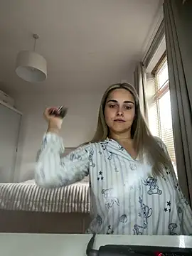 MissLaylaXX online show from June 2026 08:59:01 AM
