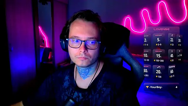 Snapshot of MeLanXolik chatting on July 2026 01:19:01 AM MeLanXolik online show from July 2026 01:19:01 AM